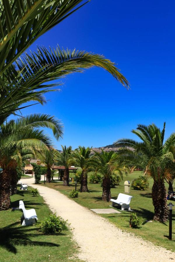 Agriturismo Il Casale Di Monica Rivotorto Ngoại thất bức ảnh