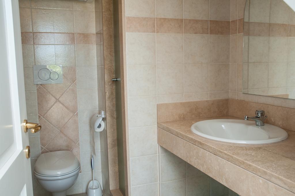 Agriturismo Il Casale Di Monica Rivotorto Ngoại thất bức ảnh