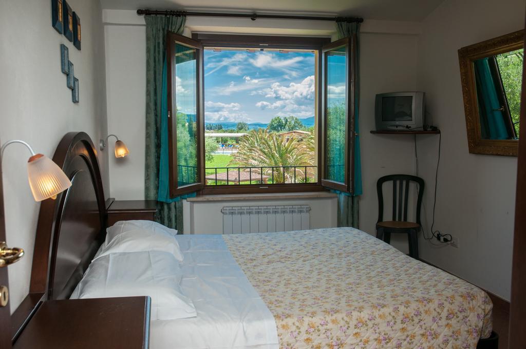 Agriturismo Il Casale Di Monica Rivotorto Ngoại thất bức ảnh
